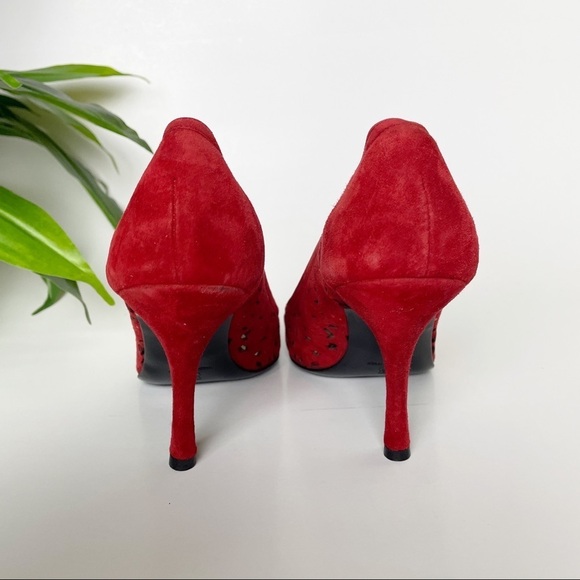 Via Spiga Red Perforated Suede Leather Pumps 5.5 - Picture 4 of 12